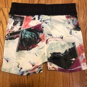 Lululemon low rise Align Yoga/Bike Shorts Size 2